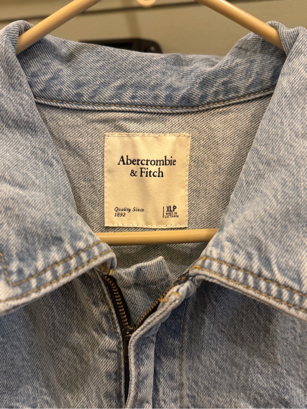 Abercrombie & Fitch Light Wash Denim Jumpsuit - Picture 4 of 7